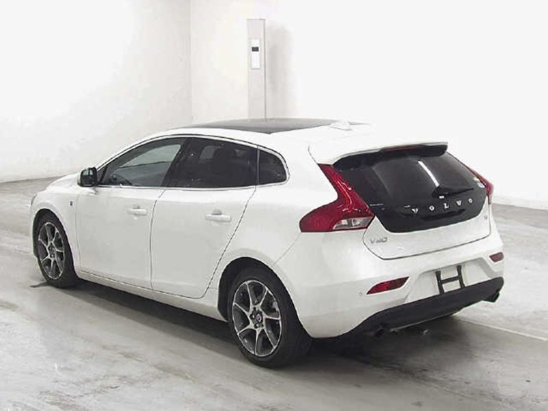 Volvo V40 BASEGRADE - U11895