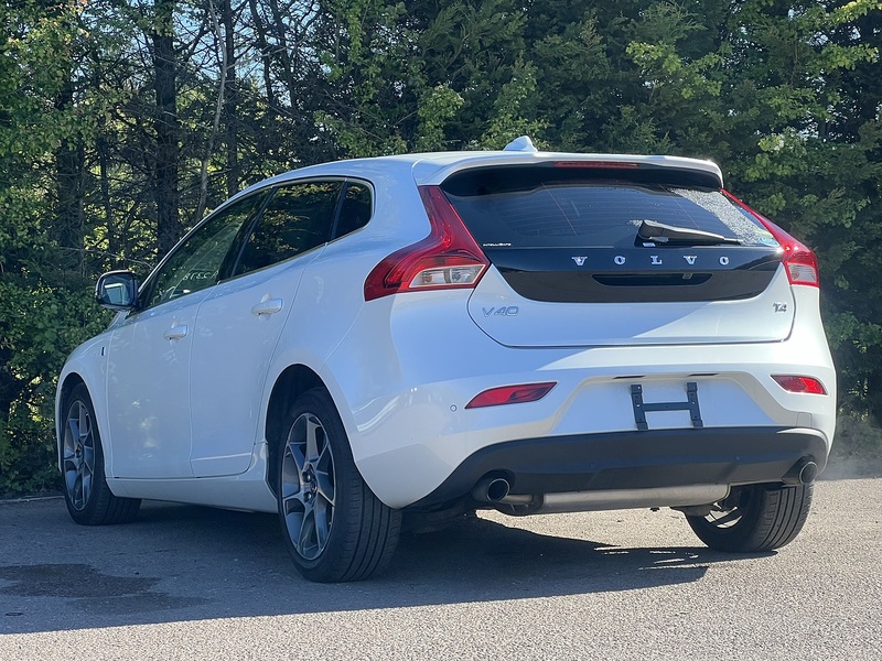 Volvo V40 BASEGRADE - U11895