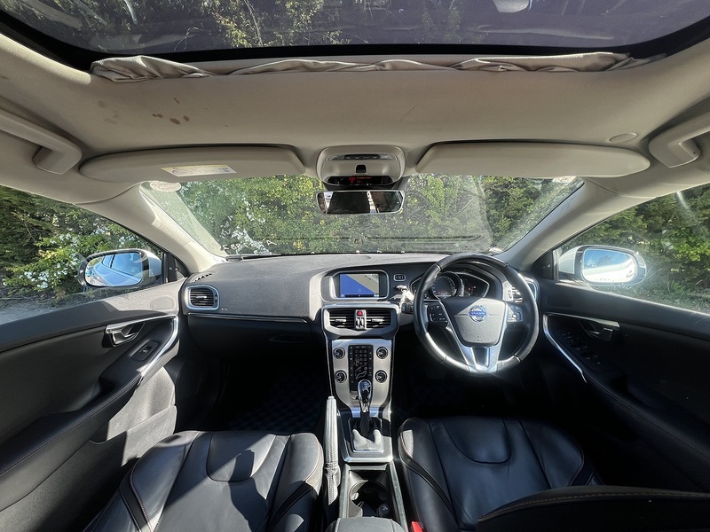 Volvo V40 BASEGRADE - U11895