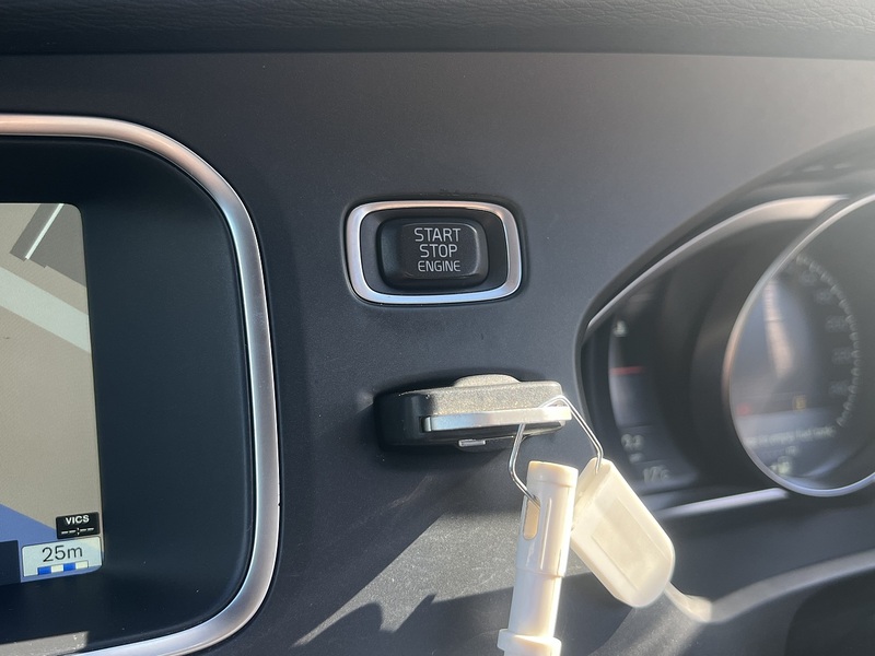 Volvo V40 BASEGRADE - U11895