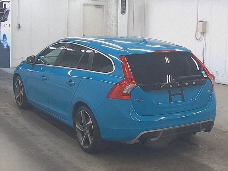 Volvo V60 T4 R-Design - U11896