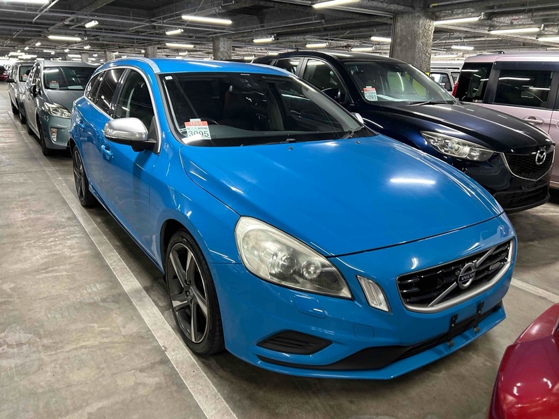 Volvo V60 T4 R-Design - U11896