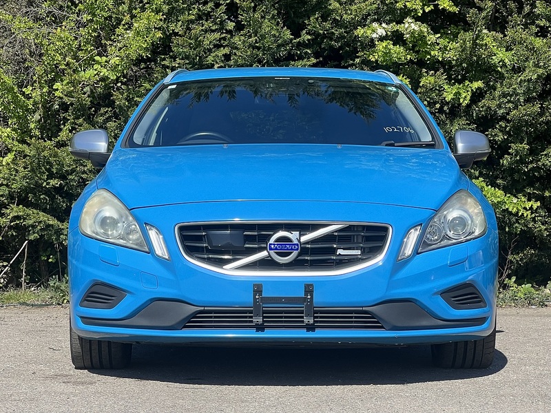 Volvo V60 T4 R-Design - U11896