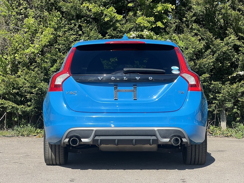 Volvo V60 T4 R-Design - U11896
