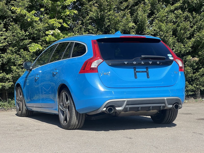 Volvo V60 T4 R-Design - U11896