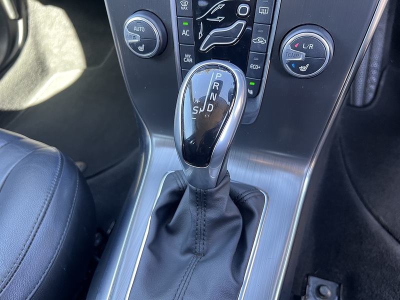 Volvo V40 D4 Es - U11898