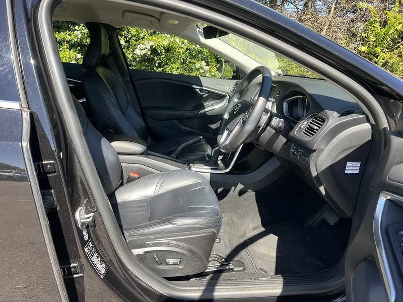 Volvo V40 D4 Es - U11898