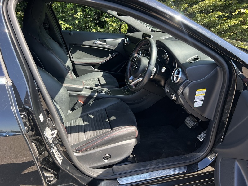 Mercedes-Benz A-Class A 180 Amg Line Premium - U11899