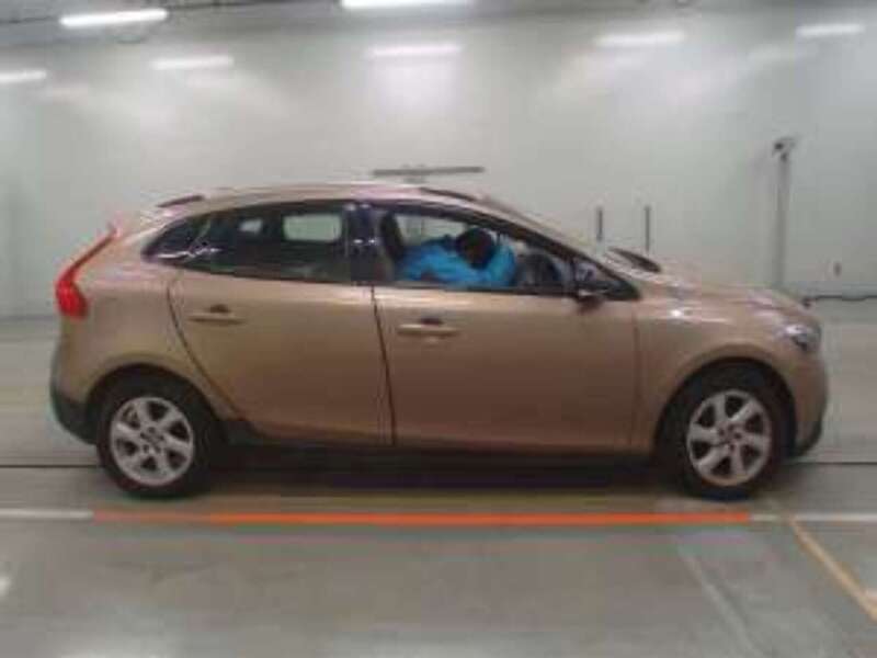 Volvo V40 D4 Se - U11902