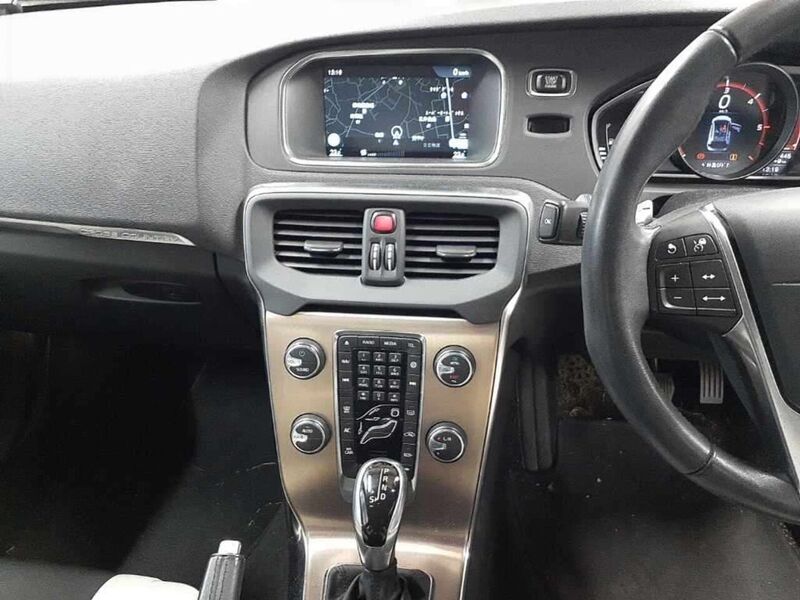 Volvo V40 D4 Se - U11902