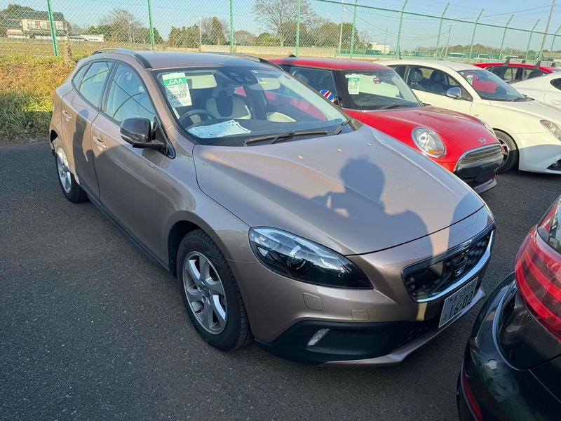 Volvo V40 D4 Se - U11902