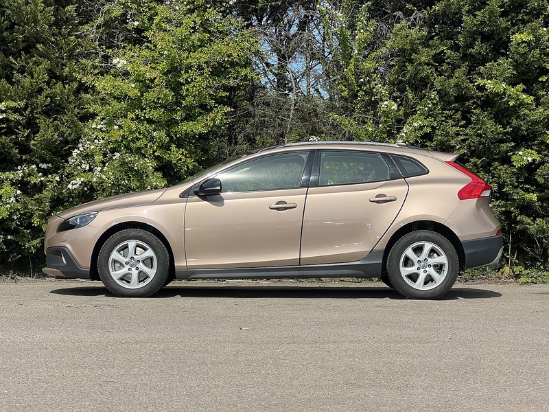 Volvo V40 D4 Se - U11902