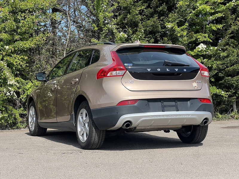 Volvo V40 D4 Se - U11902