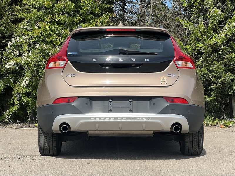 Volvo V40 D4 Se - U11902