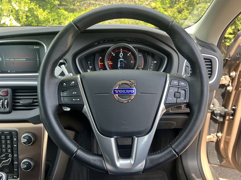 Volvo V40 D4 Se - U11902