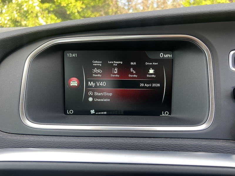 Volvo V40 D4 Se - U11902