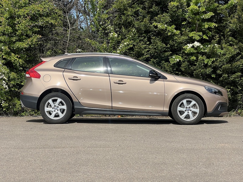Volvo V40 D4 Se - U11902