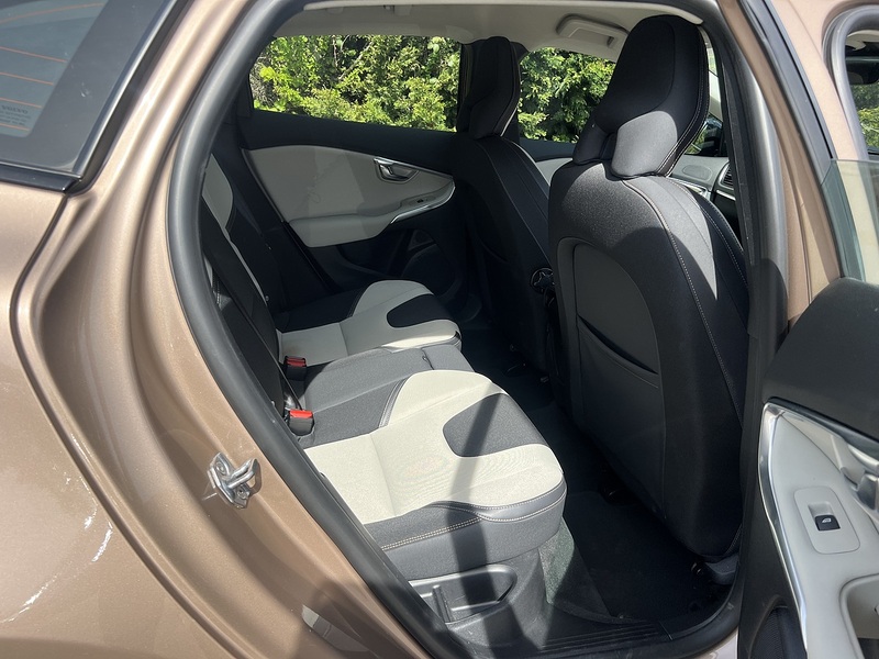 Volvo V40 D4 Se - U11902