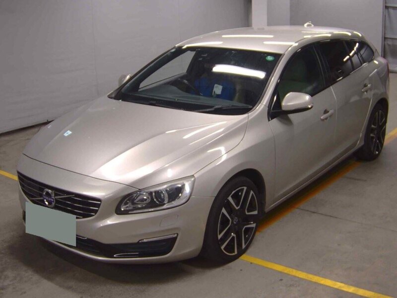 Volvo V60 D4 Dynamic Edition - U11903