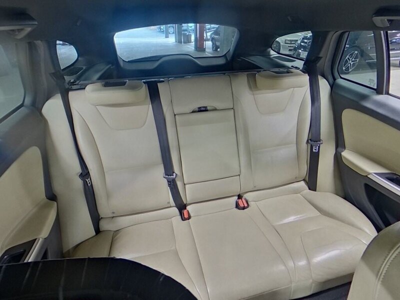Volvo V60 D4 Dynamic Edition - U11903