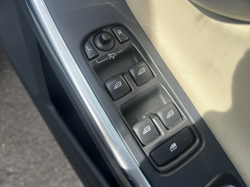 Volvo V60 D4 Dynamic Edition - U11903