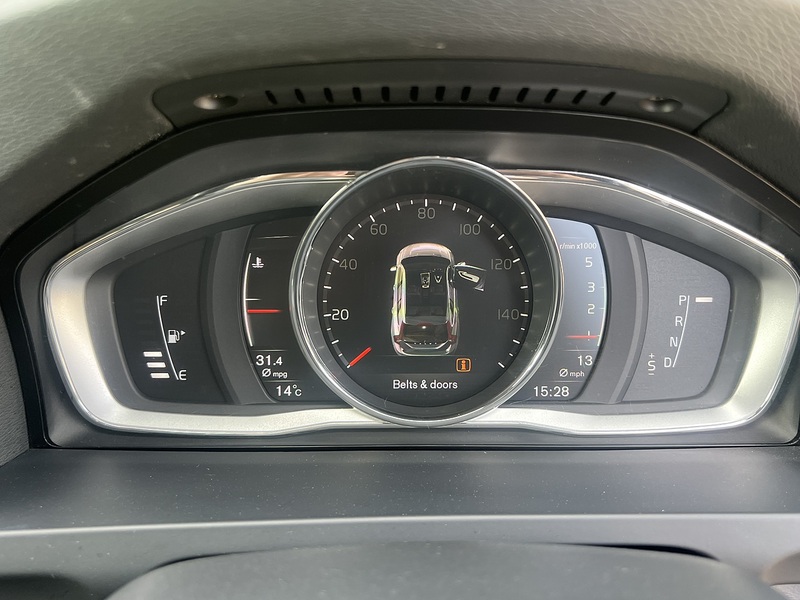 Volvo V60 D4 Dynamic Edition - U11903