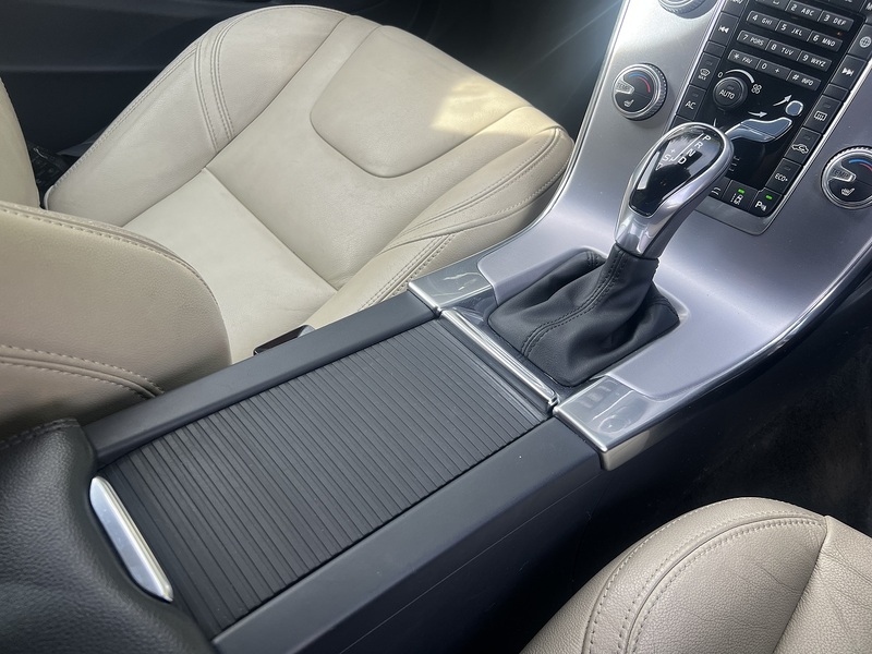 Volvo V60 D4 Dynamic Edition - U11903