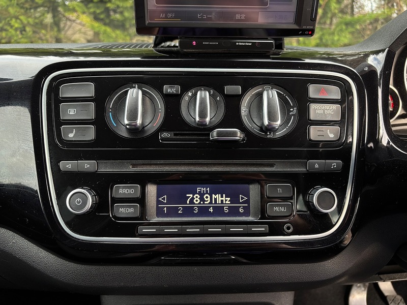 Volkswagen Up Black Up - U11904