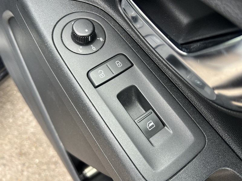Volkswagen Up Up Black - U11904