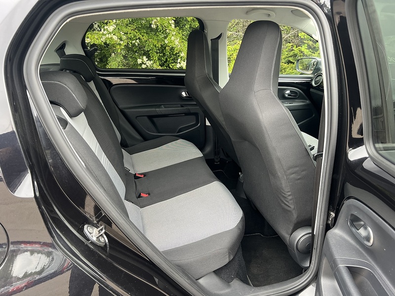 Volkswagen Up Up Black - U11904