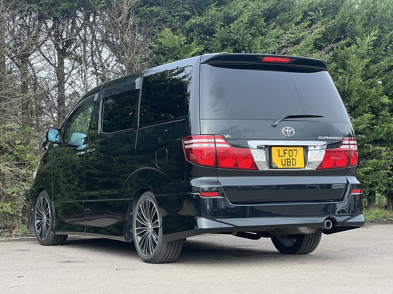 Toyota Alphard G  - U11908