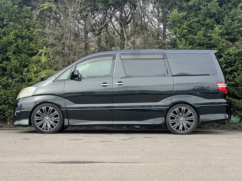 Toyota Alphard G  - U11908
