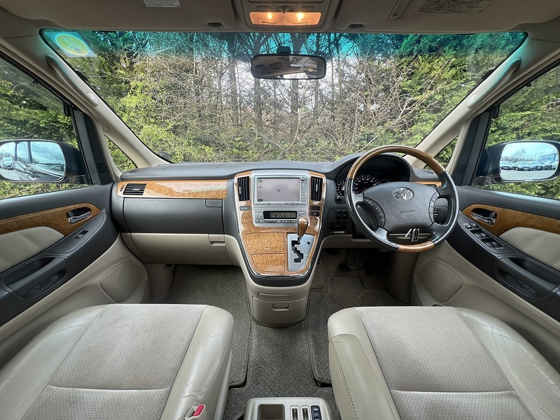 Toyota Alphard G  - U11908