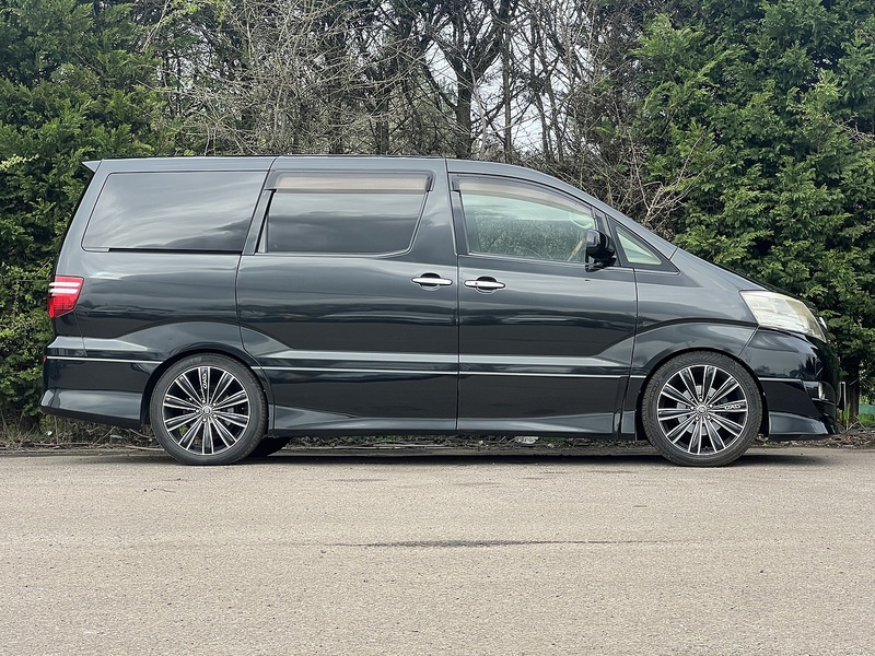 Toyota Alphard G  - U11908