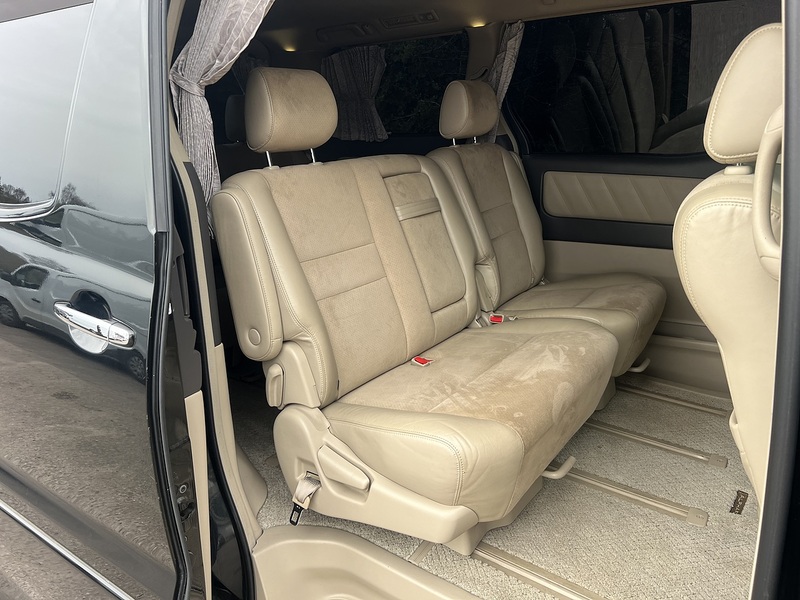 Toyota Alphard G  - U11908
