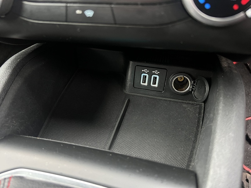 Ford Focus T EcoBoost MHEV ST-Line Edition - U11909