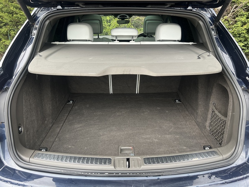 Porsche Macan T - U11911