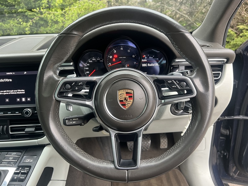 Porsche Macan T - U11911