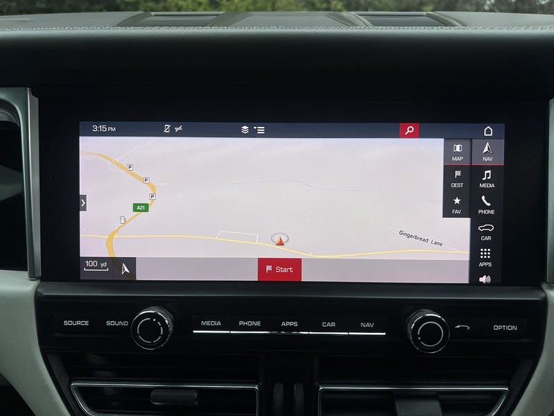 Porsche Macan T - U11911