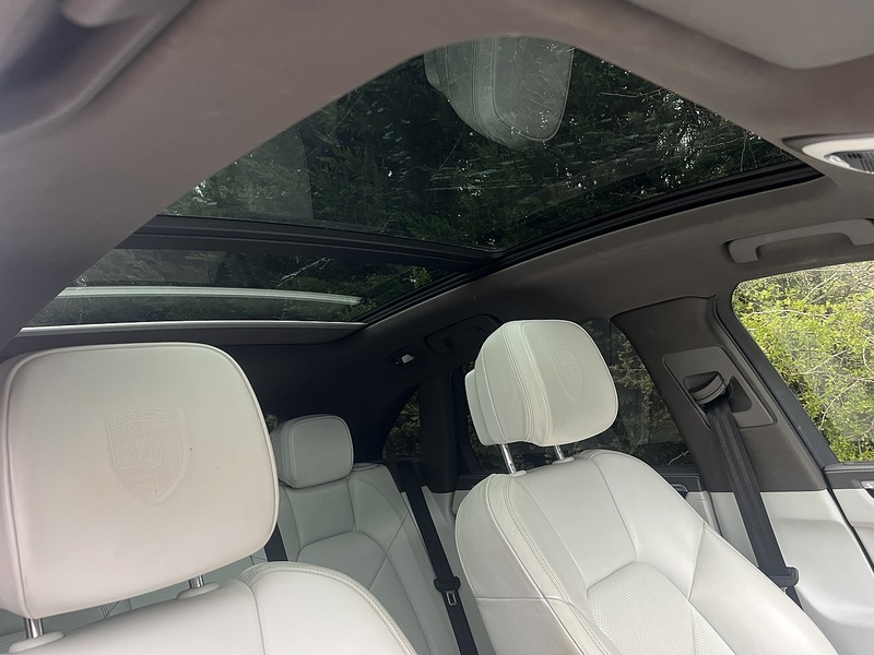 Porsche Macan T - U11911