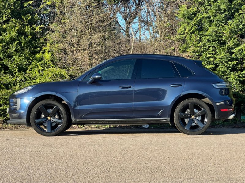 Porsche Macan T - U11911