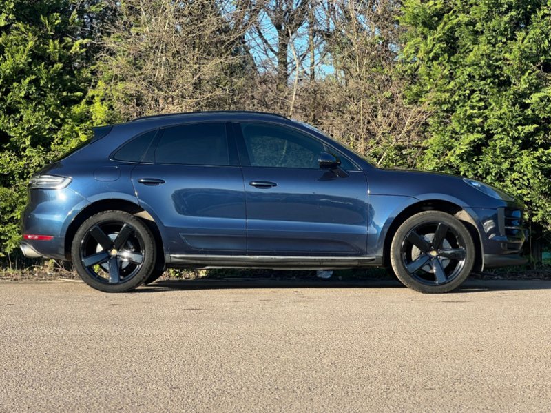 Porsche Macan T - U11911
