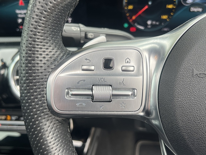 Mercedes-Benz A Class A250 AMG Line Edition - U11916