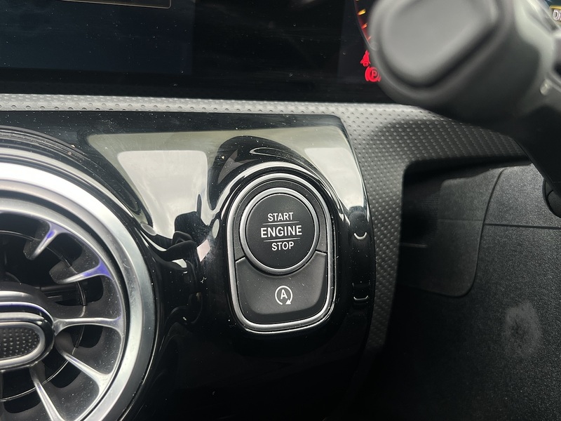 Mercedes-Benz A Class A250 AMG Line Edition - U11916