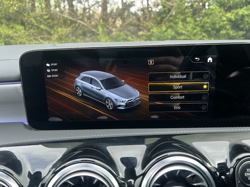 Mercedes-Benz A Class A250 AMG Line Edition - U11916