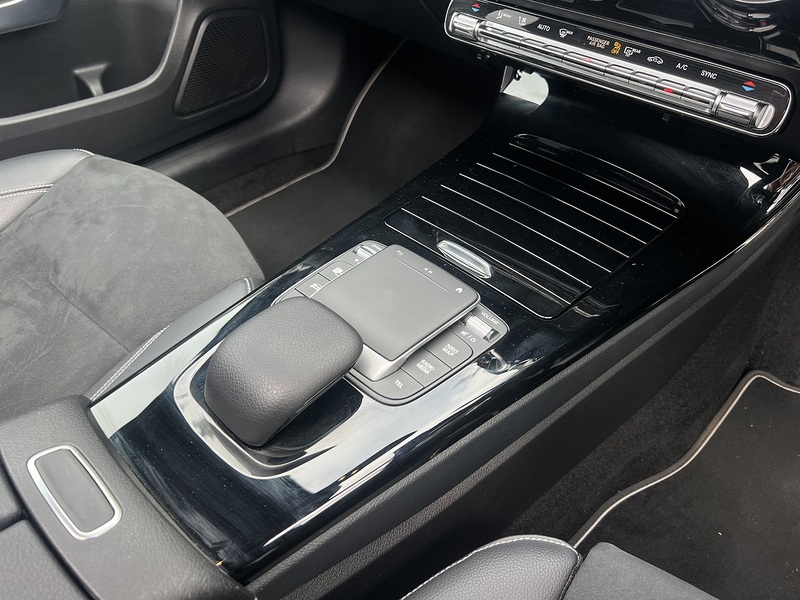 Mercedes-Benz A Class A250 AMG Line Edition - U11916