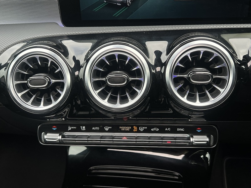 Mercedes-Benz A Class A250 AMG Line Edition - U11916