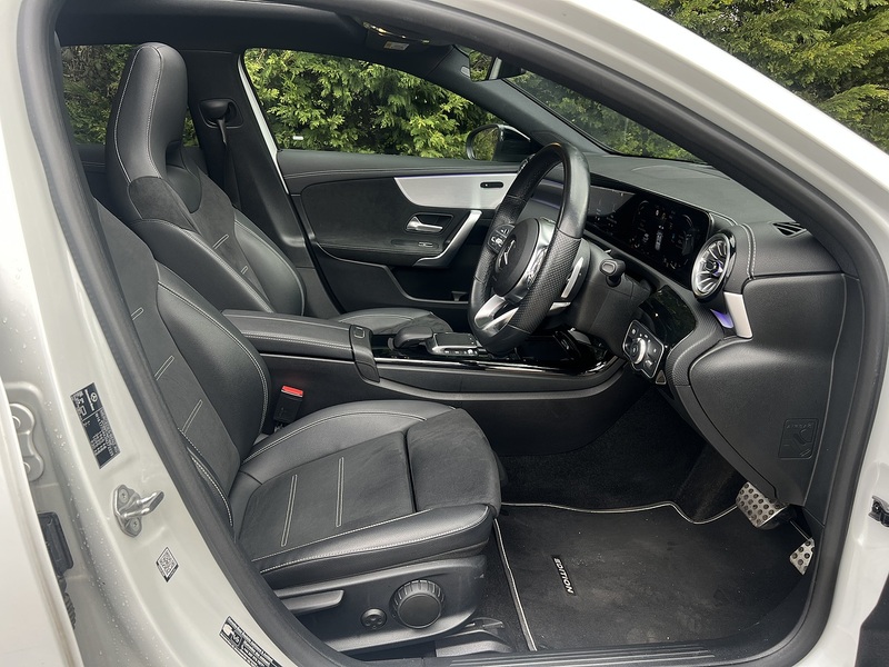 Mercedes-Benz A Class A250 AMG Line Edition - U11916