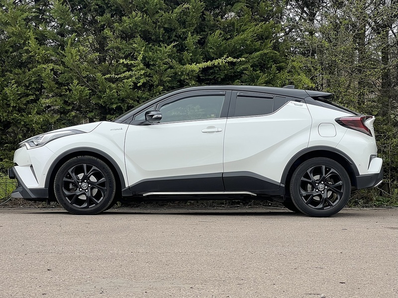 Toyota C-HR VVT-h Dynamic - U11917