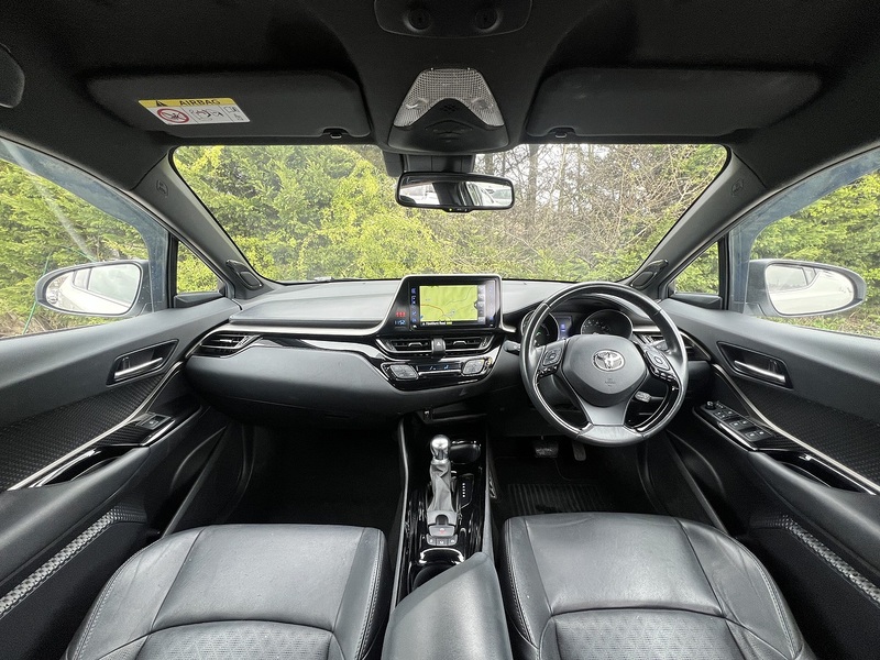 Toyota C-HR VVT-h Dynamic - U11917